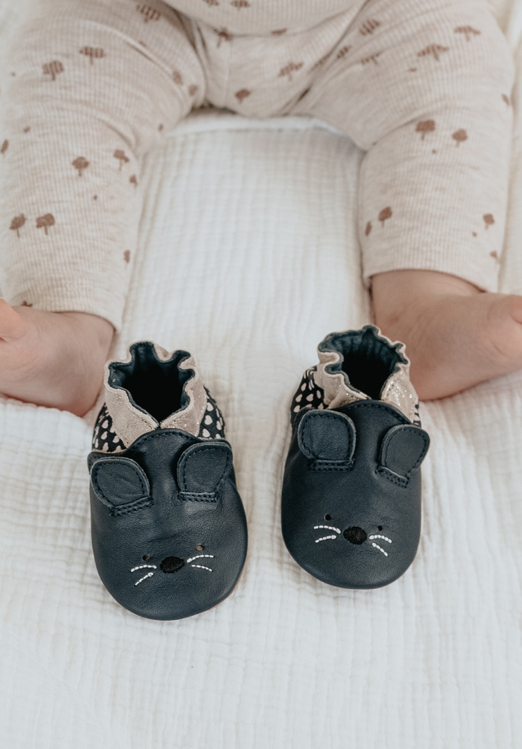 Taille chaussure bébé : le guide des pointures par âge